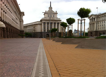 樹脂蓋板-小區/公園景觀排水溝樹脂蓋板的應用